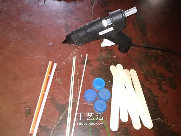冰淇淋棒手工制作橡皮筋動力車的教程 -  rpnrmr.com