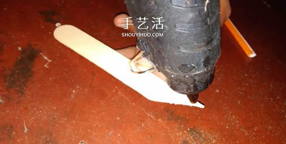 冰淇淋棒手工制作橡皮筋動力車的教程 -  rpnrmr.com