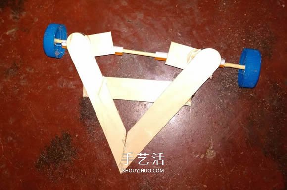 冰淇淋棒手工制作橡皮筋動力車的教程 -  rpnrmr.com