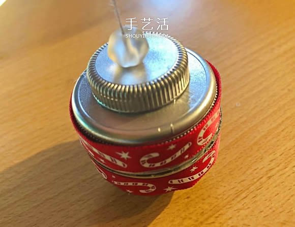 塑料瓶蓋手工制作圣誕球掛飾的教程 -  rpnrmr.com
