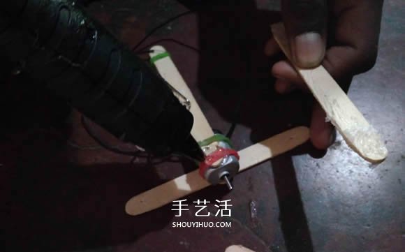 自制電動玩具飛機(jī)的方法教程 -  rpnrmr.com