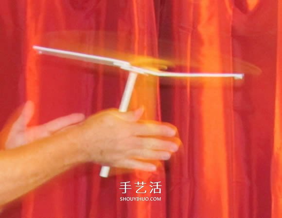 泡沫板手工制作竹蜻蜓玩具圖解教程 -  rpnrmr.com