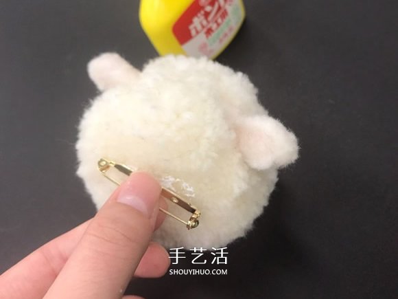 自制毛線球動物胸針的方法教程 -  rpnrmr.com