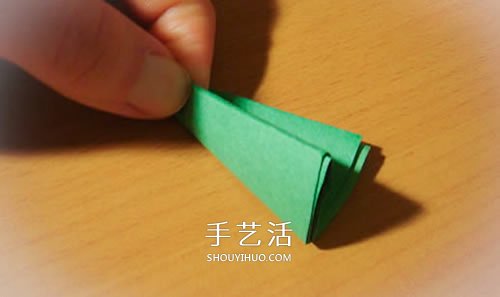 卡紙手工制作立體圣誕樹的做法圖解 -  rpnrmr.com