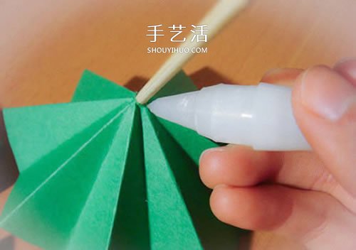 卡紙手工制作立體圣誕樹的做法圖解 -  rpnrmr.com