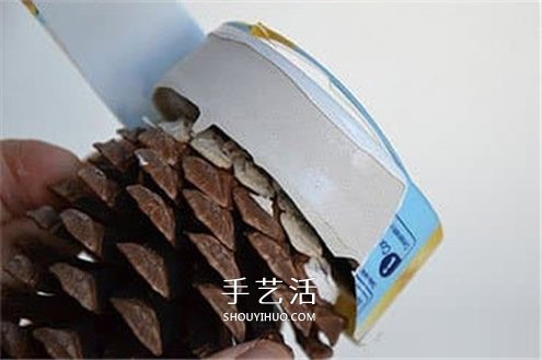 自制松果圣誕樹裝飾品的方法教程 -  rpnrmr.com