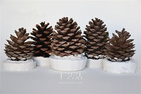 自制松果圣誕樹裝飾品的方法教程 -  rpnrmr.com