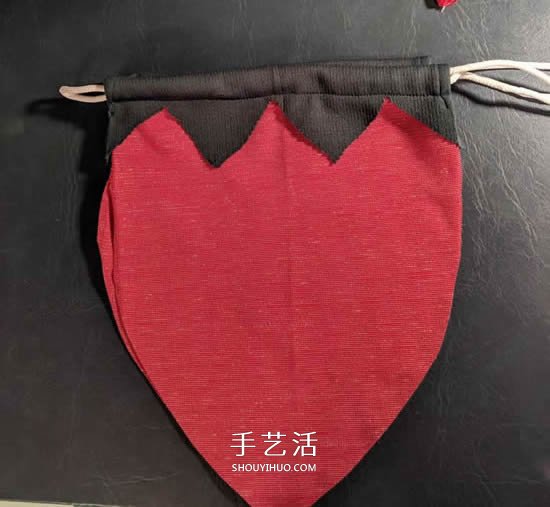 自制草莓束口袋的制作方法圖解 -  rpnrmr.com