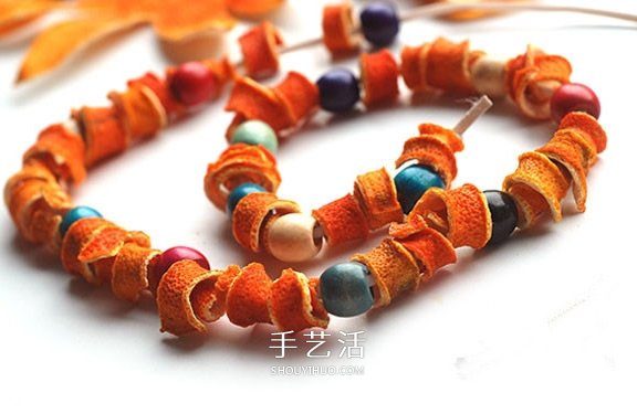 簡單自制橘皮手鏈的方法圖解教程 -  rpnrmr.com