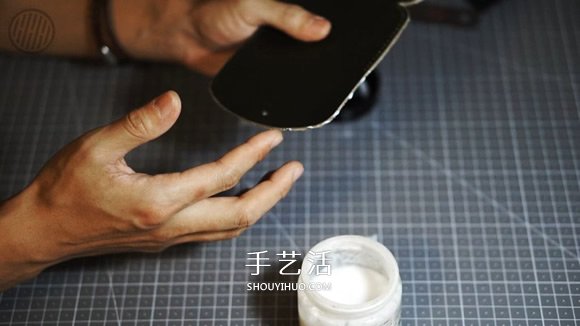 自制簡(jiǎn)約風(fēng)格男士皮革名片盒的方法 -  rpnrmr.com