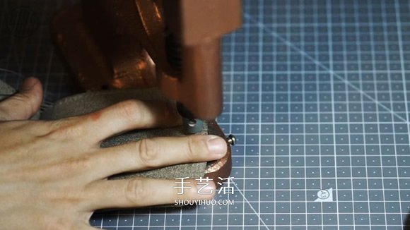 自制簡(jiǎn)約風(fēng)格男士皮革名片盒的方法 -  rpnrmr.com