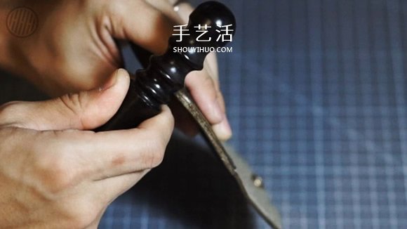 自制簡(jiǎn)約風(fēng)格男士皮革名片盒的方法 -  rpnrmr.com