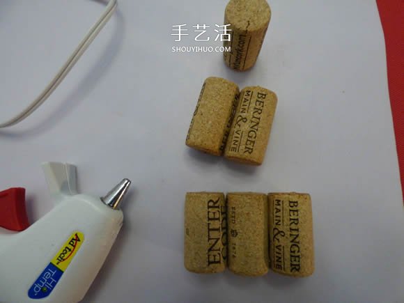 紅酒瓶塞手工制作圣誕樹的做法圖解 -  rpnrmr.com