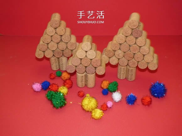紅酒瓶塞手工制作圣誕樹的做法圖解 -  rpnrmr.com