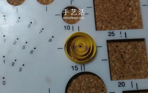 簡單衍紙小蜜蜂的做法圖解教程 -  rpnrmr.com