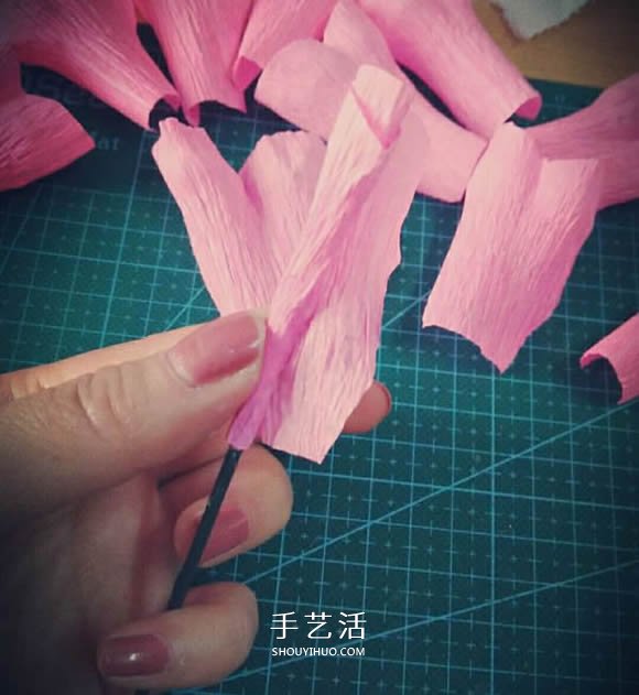 皺紋紙手工制作美麗紙花的做法圖解 -  rpnrmr.com