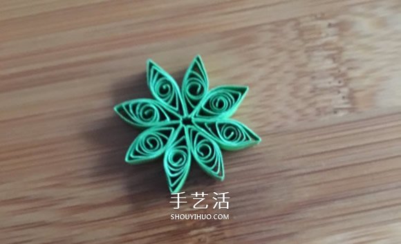 DIY圣誕節(jié)衍紙雪花裝飾的方法圖解 -  rpnrmr.com