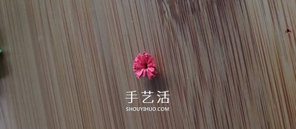 DIY圣誕節(jié)衍紙雪花裝飾的方法圖解 -  rpnrmr.com
