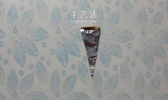 巧克力包裝紙廢物利用制作情人節(jié)玫瑰 -  rpnrmr.com