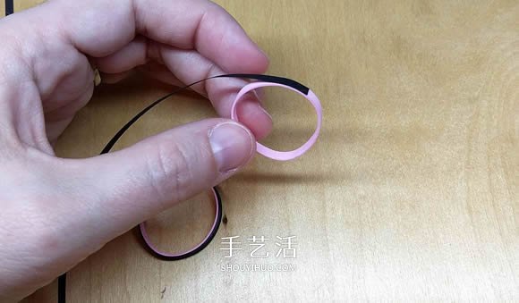 簡(jiǎn)單自制衍紙耳環(huán)的方法視頻教程 -  rpnrmr.com