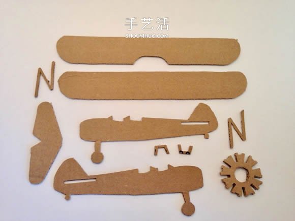 DIY電動空中旋轉(zhuǎn)飛機玩具的方法 -  rpnrmr.com