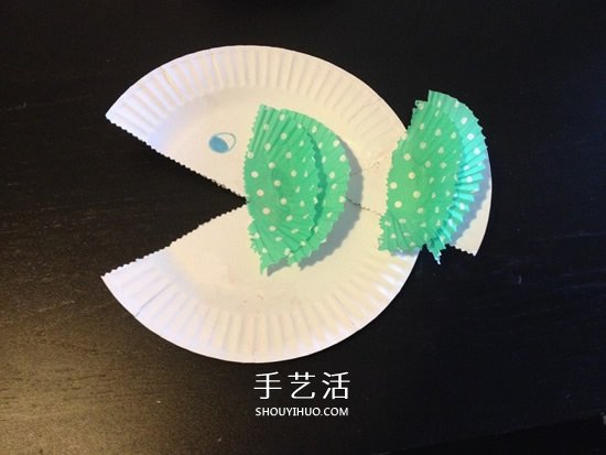 紙盤和蛋糕紙手工制作小魚的做法 -  rpnrmr.com