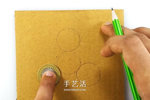 硬紙板手工制作指尖陀螺的視頻教程 -  rpnrmr.com