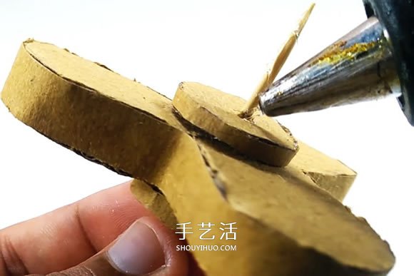 硬紙板手工制作指尖陀螺的視頻教程 -  rpnrmr.com