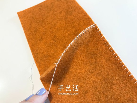 剪兩塊氈布縫一下 自制飾花筆袋的教程 -  rpnrmr.com