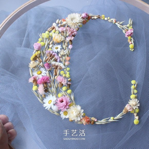 將干花“繡”成字母 這么美的靈感來自于夢里 -  rpnrmr.com