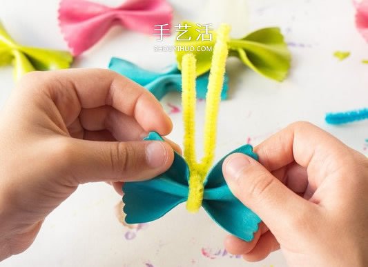 書(shū)本上的小精靈！用意大利面制作可愛(ài)蝴蝶書(shū)簽 -  rpnrmr.com