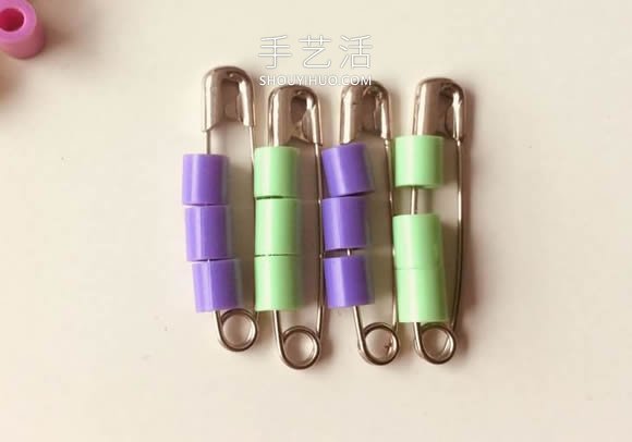 小小別針做首飾！別針手工制作串珠手鐲的方法 -  rpnrmr.com