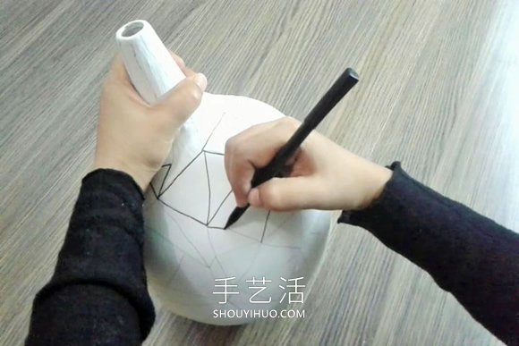 自制藝術(shù)范兒花瓶 一個漏斗和氣球就搞定！ -  rpnrmr.com