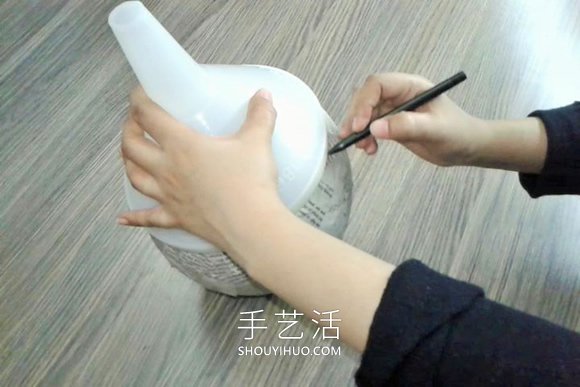 自制藝術(shù)范兒花瓶 一個漏斗和氣球就搞定！ -  rpnrmr.com