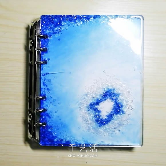神秘的藍色！樹脂制作瑰麗書籍封面的教程 -  rpnrmr.com