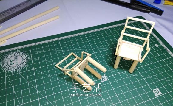 迷你才可愛(ài)！用雪糕棍和火柴棍制作桌椅視頻 -  rpnrmr.com