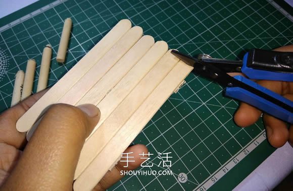 迷你才可愛(ài)！用雪糕棍和火柴棍制作桌椅視頻 -  rpnrmr.com