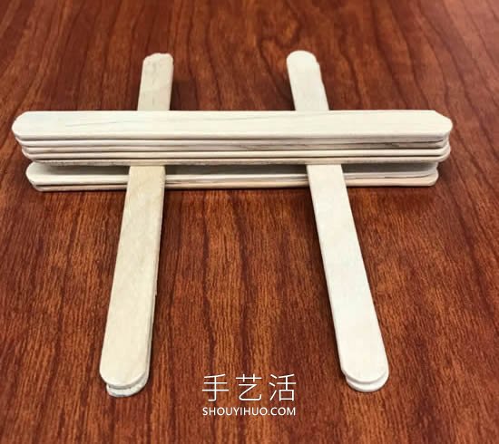 自制雙重彈射器玩具 僅需準(zhǔn)備冰棍棒和塑料勺 -  rpnrmr.com