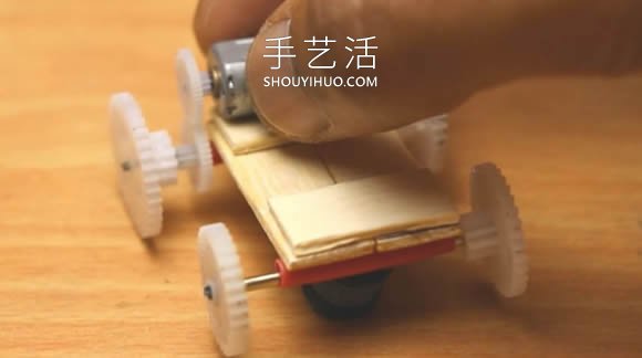 DIY迷你電動(dòng)車(chē)玩具視頻！通過(guò)齒輪進(jìn)行傳動(dòng) -  rpnrmr.com