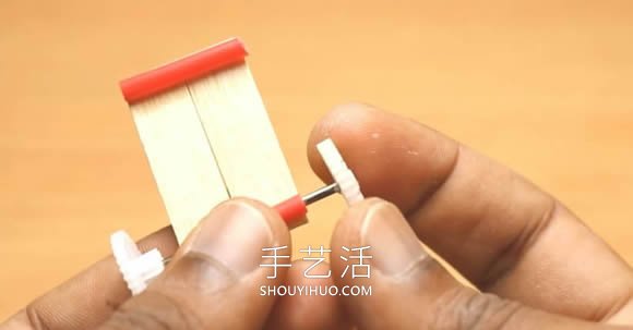 DIY迷你電動(dòng)車(chē)玩具視頻！通過(guò)齒輪進(jìn)行傳動(dòng) -  rpnrmr.com
