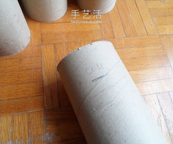 自制多功能床桌的方法 用紙板都不用花錢！ -  rpnrmr.com