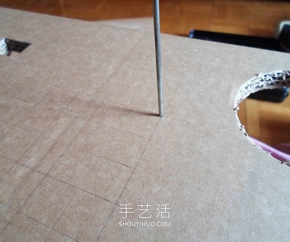 自制多功能床桌的方法 用紙板都不用花錢！ -  rpnrmr.com