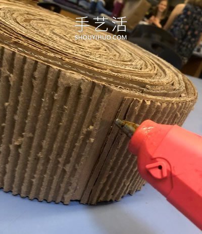 自制貓咪磨爪器 紙板箱再利用不花一分錢(qián)！ -  rpnrmr.com