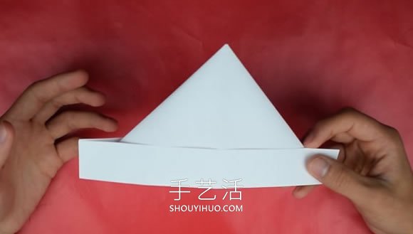 打掃衛(wèi)生時(shí)戴頭上！簡單三角形帽子的折法 -  rpnrmr.com