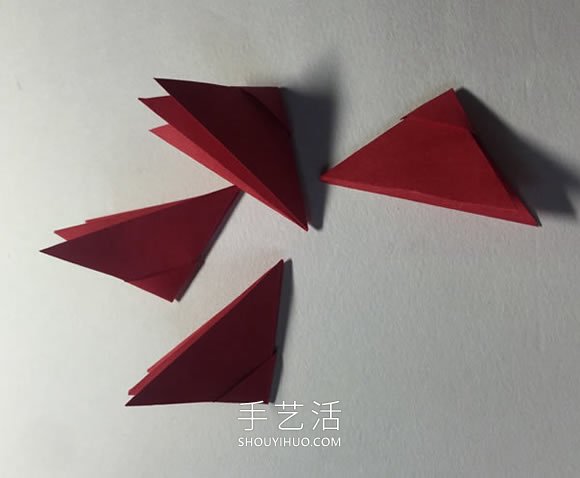 簡(jiǎn)單折紙4個(gè)花瓣 粘合得到一朵四瓣花！ -  rpnrmr.com