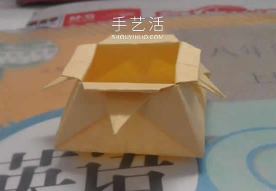 簡單又漂亮！手工折紙花型垃圾盒的視頻教程 -  rpnrmr.com