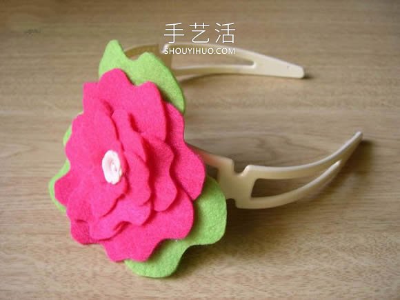 新手也能學(xué)會(huì)！自制簡(jiǎn)單氈布花朵發(fā)箍的方法 -  rpnrmr.com