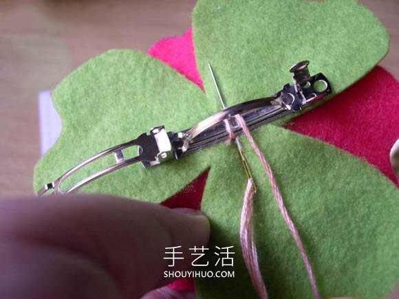 新手也能學(xué)會(huì)！自制簡(jiǎn)單氈布花朵發(fā)箍的方法 -  rpnrmr.com