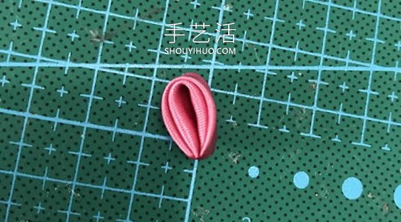 自制花朵形狀的胸針 會用緞帶做花瓣就不難！ -  rpnrmr.com