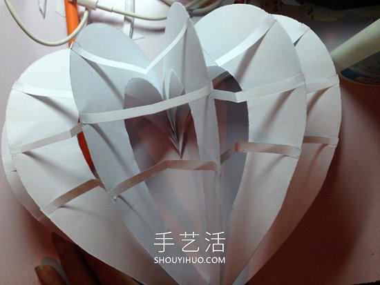 卡紙手工制作立體心形卡片的做法圖解 -  rpnrmr.com